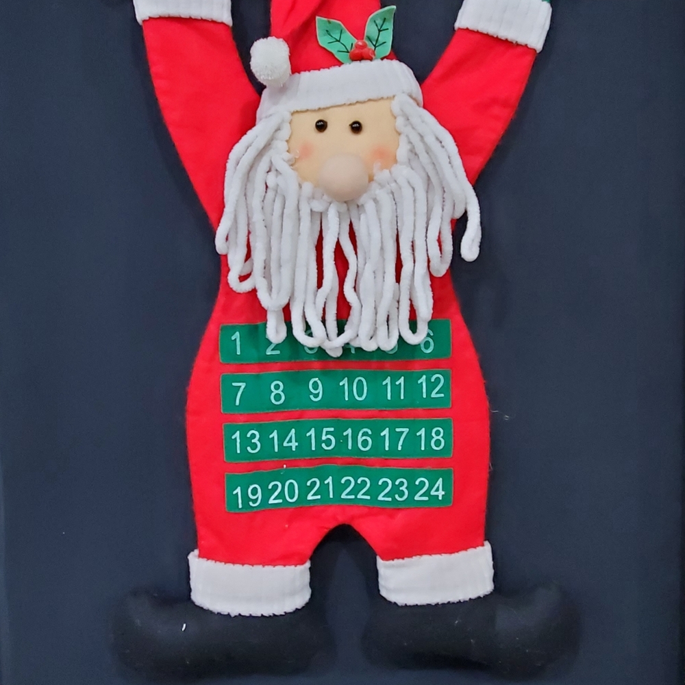 Santa 🎅 Calendar - Picture 5 of 5